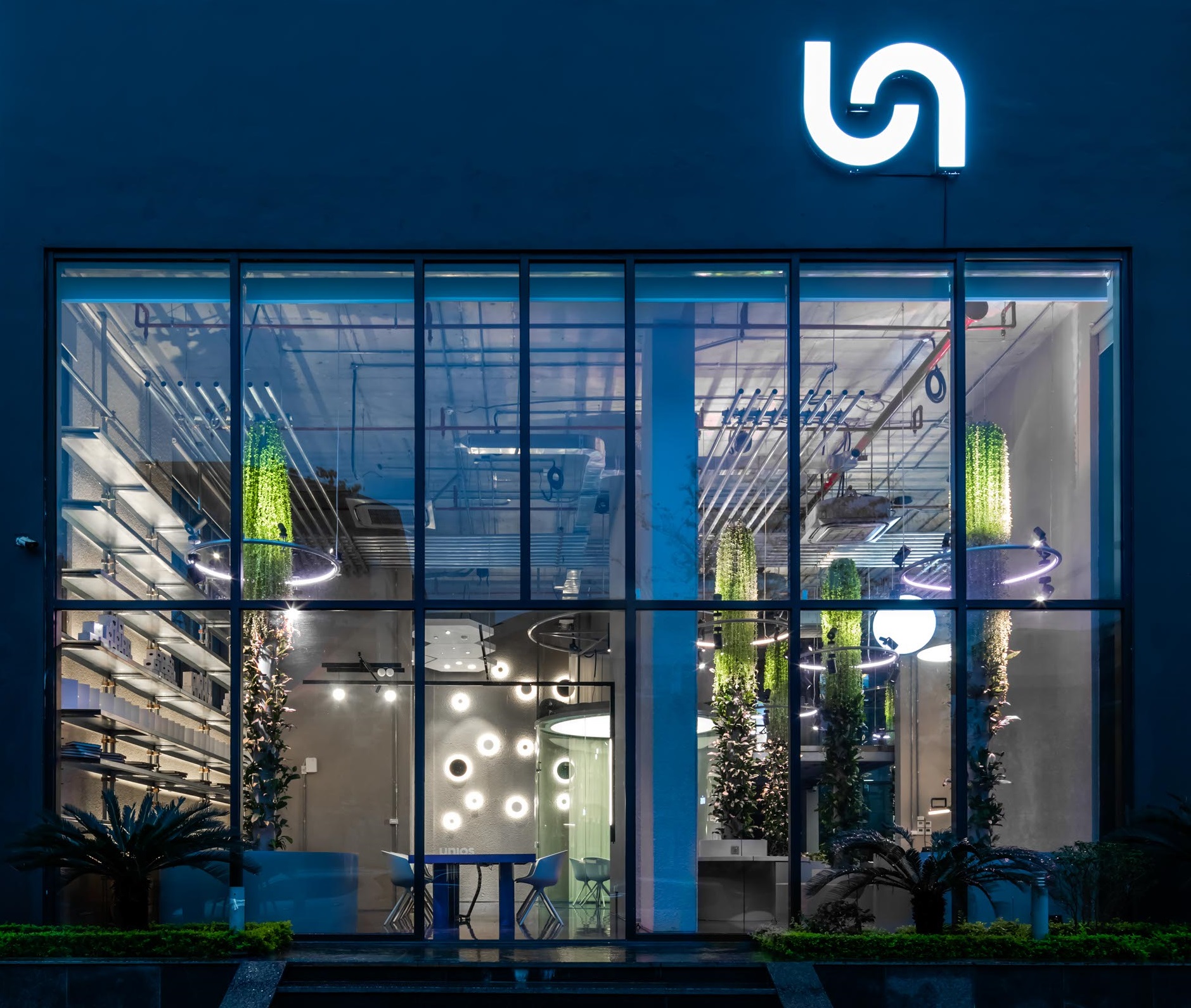 Sản Phẩm Chiếu Sáng UNIOS